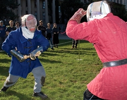 Medieval fighting on the lawn of Tabaret